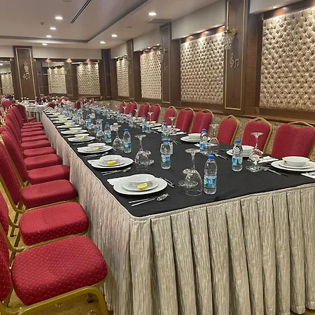 فندق Akman Premium 4*